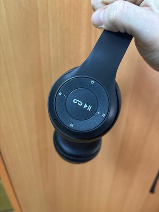 Auriculares negros plegables