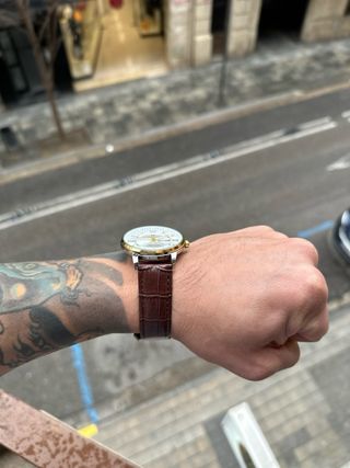 Reloj Poedagar Nuevo Marrón y Dorado