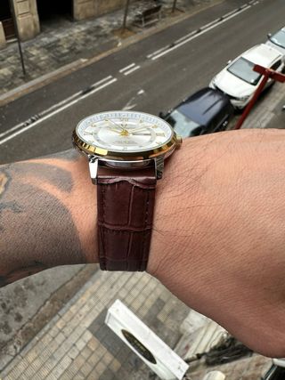 Reloj Poedagar Nuevo Marrón y Dorado