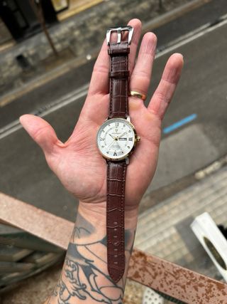 Reloj Poedagar Nuevo Marrón y Dorado