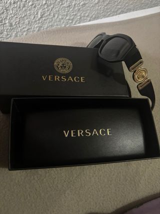 Gafas de Sol Versace Negras y Doradas