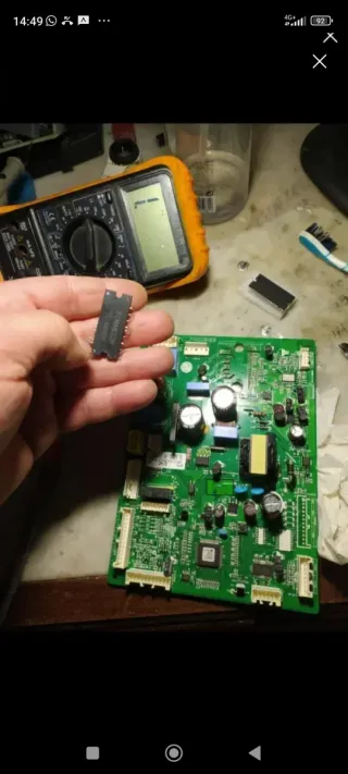 Riparazione di schede elettroniche per lavatrici, frigoriferi e altro