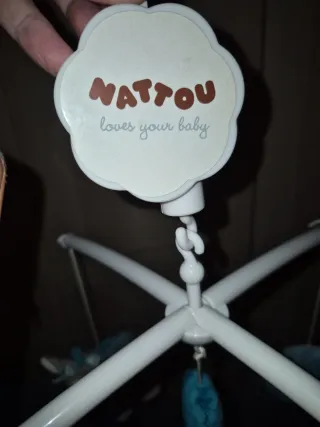 Móvil musical Natou para cuna