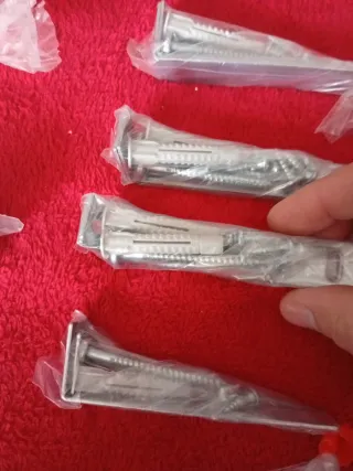 Escuadras metálicas