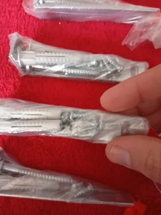 Escuadras metálicas