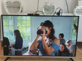 Smart TV 32 Full HD Plata