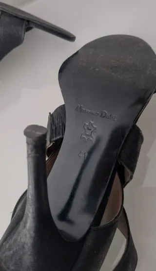 Sandalias de piel negra y tacón talla 41