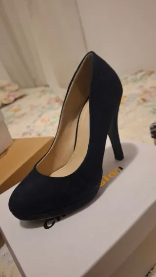 Tacones negros