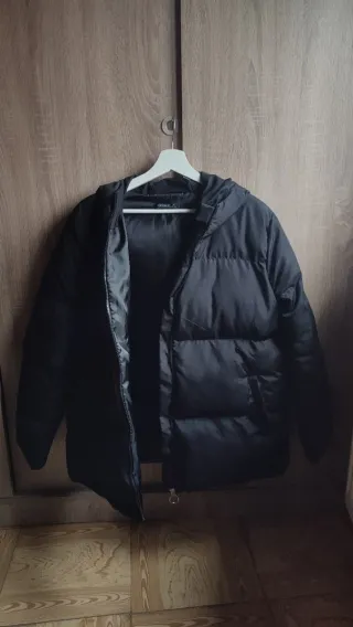 Abrigo acolchado negro con capucha- Shein