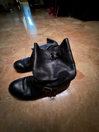 Botines negros planos hebillas talla 38