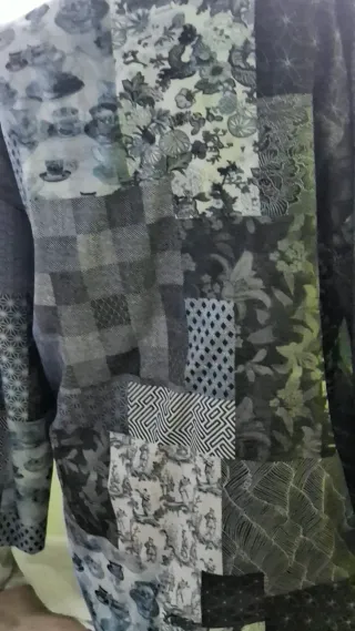 Chaqueta larga patchwork Talla M