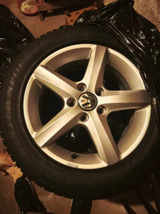 Llantas Volkswagen 16" + pneumatico invierno