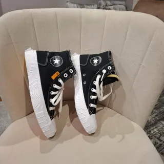 Zapatillas Converse Negras y Blancas talla 37.5