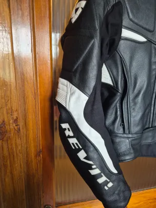 Mono de cuero Revit 2 piezas Talla 50