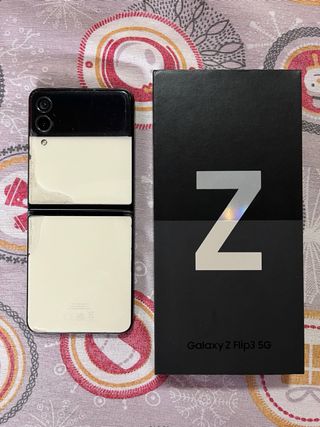 Samsung Galaxy Z Flip3 5G Beige