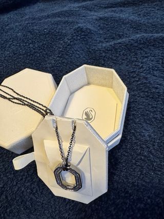 Collar Swarovski Octogonal Negro