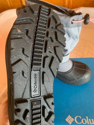 Botas de nieve Columbia talla 34. Una puesta