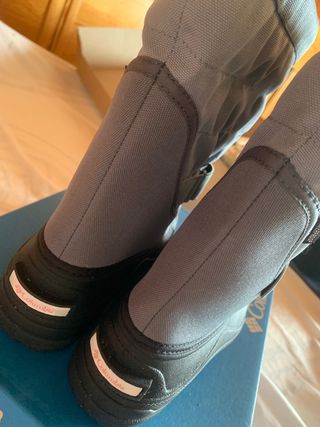 Botas de nieve Columbia talla 34. Una puesta