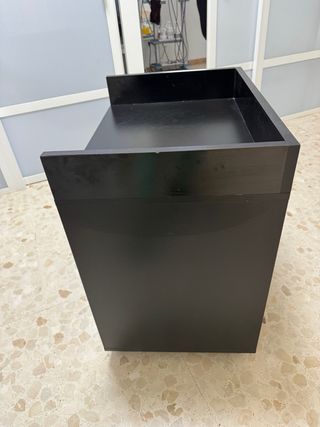Cajonera negra con ruedas