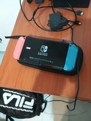Nintendo Switch Azul/Rojo  precio negociable
