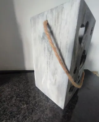 Lanterna shabby chic in legno con cuori