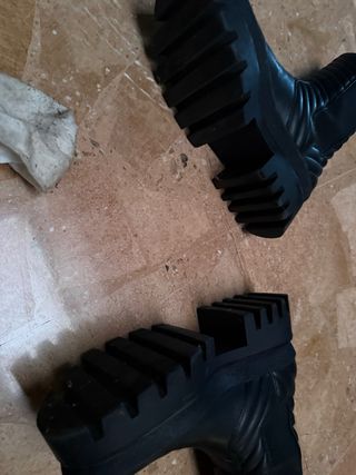 Botines negros con plataforma