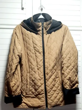 Chaquetón reversible negro/cámel talla 44