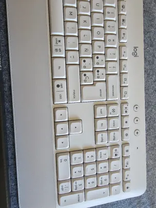 Teclado Logitech Signature K650 Inalámbrico