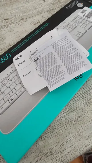 Teclado Logitech Signature K650 Inalámbrico