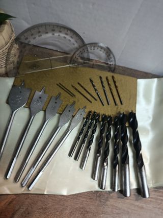 Lote brocas grandes y pequeñas de madera y metal