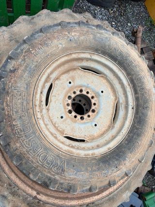 Ruedas estrechas agrícolas