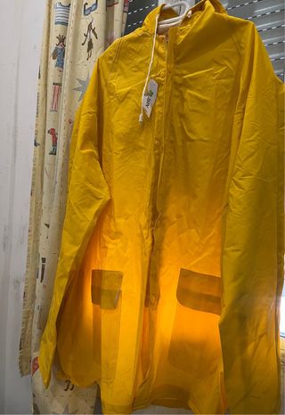 Chaqueta impermeable Glovo nueva con pantalon