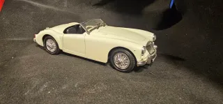 MG A Twin Cam 1/16