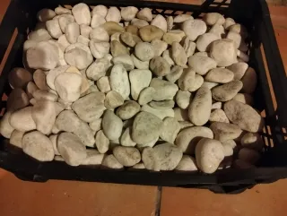 Piedras blancas decorativas