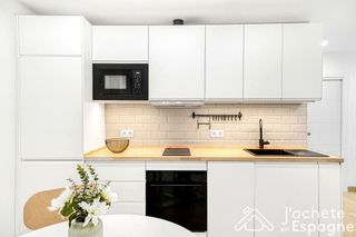 Piso en venta en La Carihuela en Torremolinos