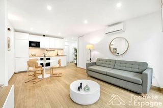 Piso en venta en La Carihuela en Torremolinos