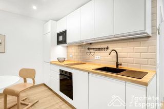 Piso en venta en La Carihuela en Torremolinos