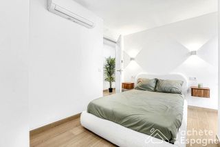 Piso en venta en La Carihuela en Torremolinos