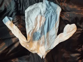 Camisa de mujer azul y blanca