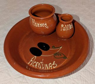 Plato de Aceitunas de Barro Artesanal