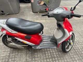 Piaggio Liberty 125 Roja