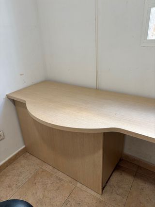 Escritorio de estudio grande