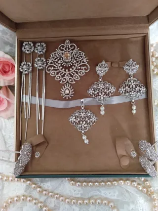 Aderezo de fallera en plata a estrenar