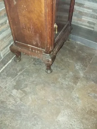 Mesilla de noche de madera