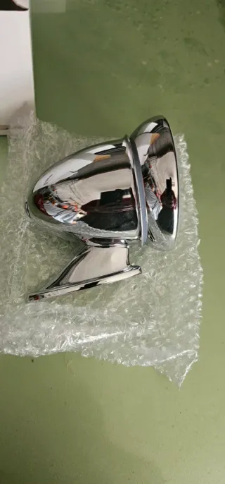 Retrovisores cromados estilo clásico