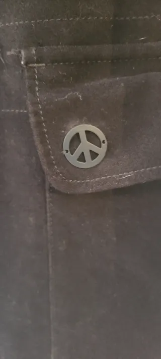 Abrigo Hombre Parka Love Moschino azul marino.