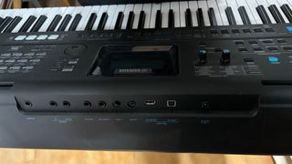 Teclado Yamaha PSR-E473 - 61 teclas