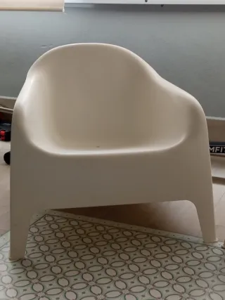 Pareja sillones de plástico blanco