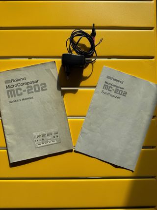 Roland MC-202 + Caja Original + Manual + Cargador