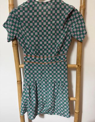 Vestido Sandro verde y rosa estampado